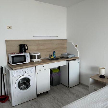 Апартаменти За Гости "Екатерина" Guest Apartments "Ekaterina" Burgas Exteriör bild