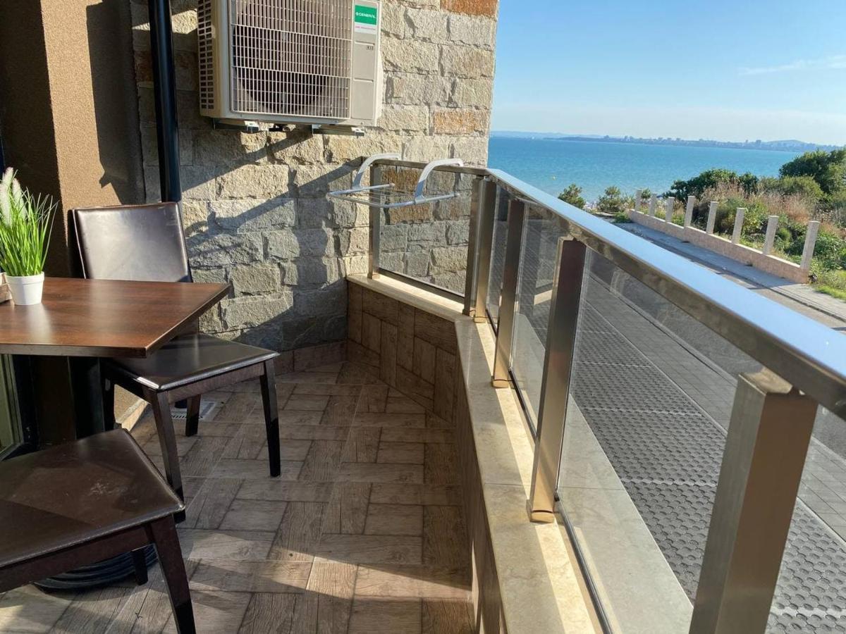 Апартаменти За Гости "Екатерина" Guest Apartments "Ekaterina" Burgas Exteriör bild