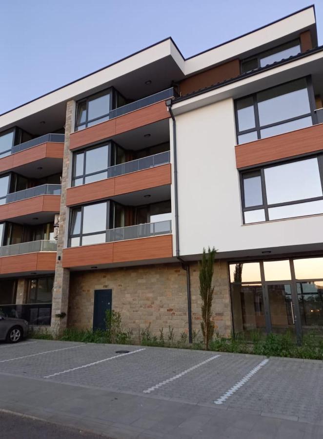 Апартаменти За Гости "Екатерина" Guest Apartments "Ekaterina" Burgas Exteriör bild