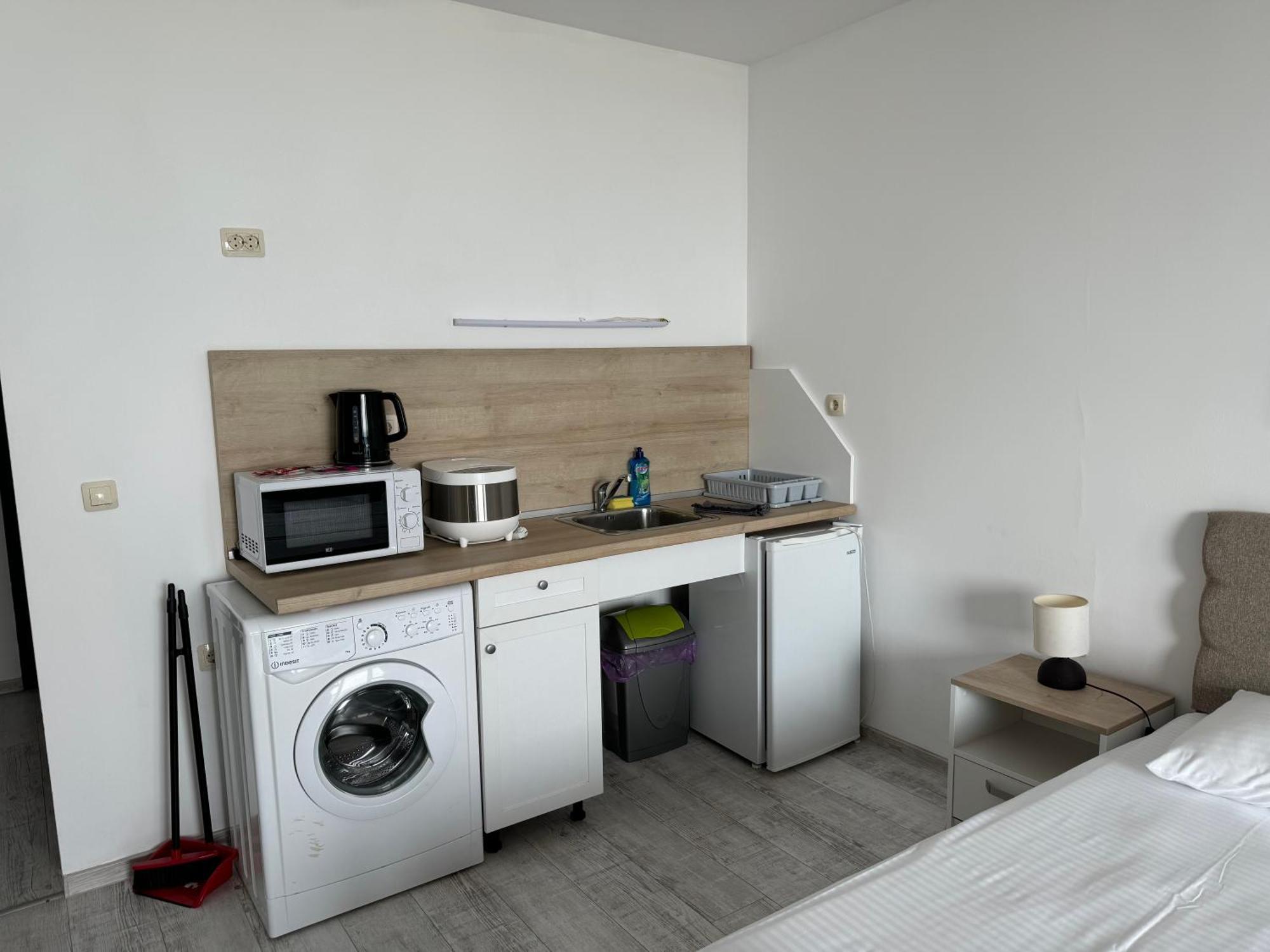 Апартаменти За Гости "Екатерина" Guest Apartments "Ekaterina" Burgas Exteriör bild