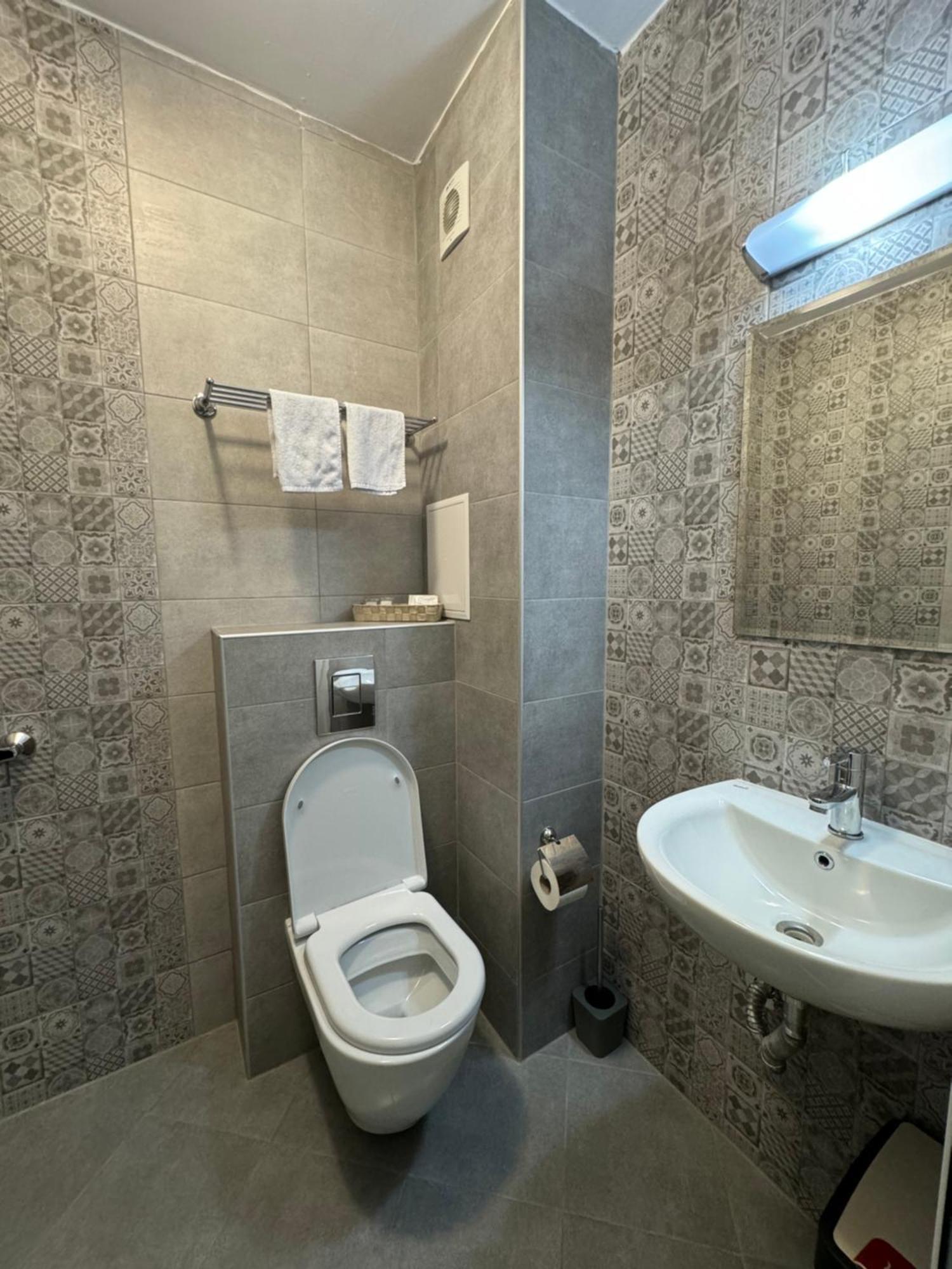 Апартаменти За Гости "Екатерина" Guest Apartments "Ekaterina" Burgas Exteriör bild